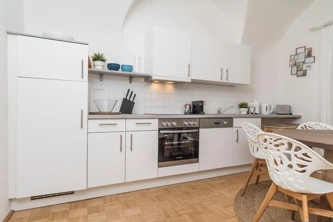 Cozy Kunsthaus Graz Apartment