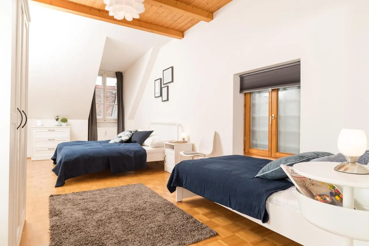 Cozy Kunsthaus Graz Apartment