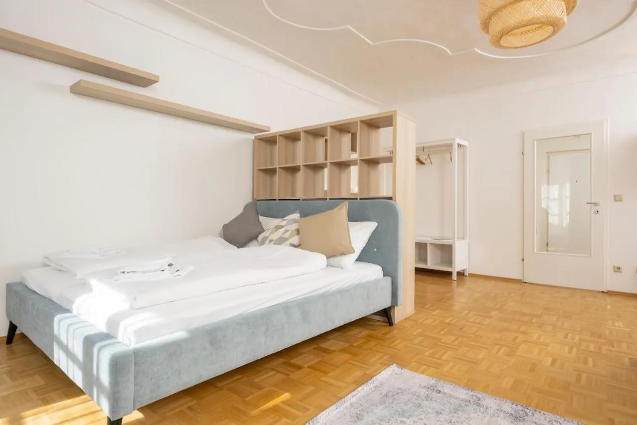 Cozy Kunsthaus Graz Apartment