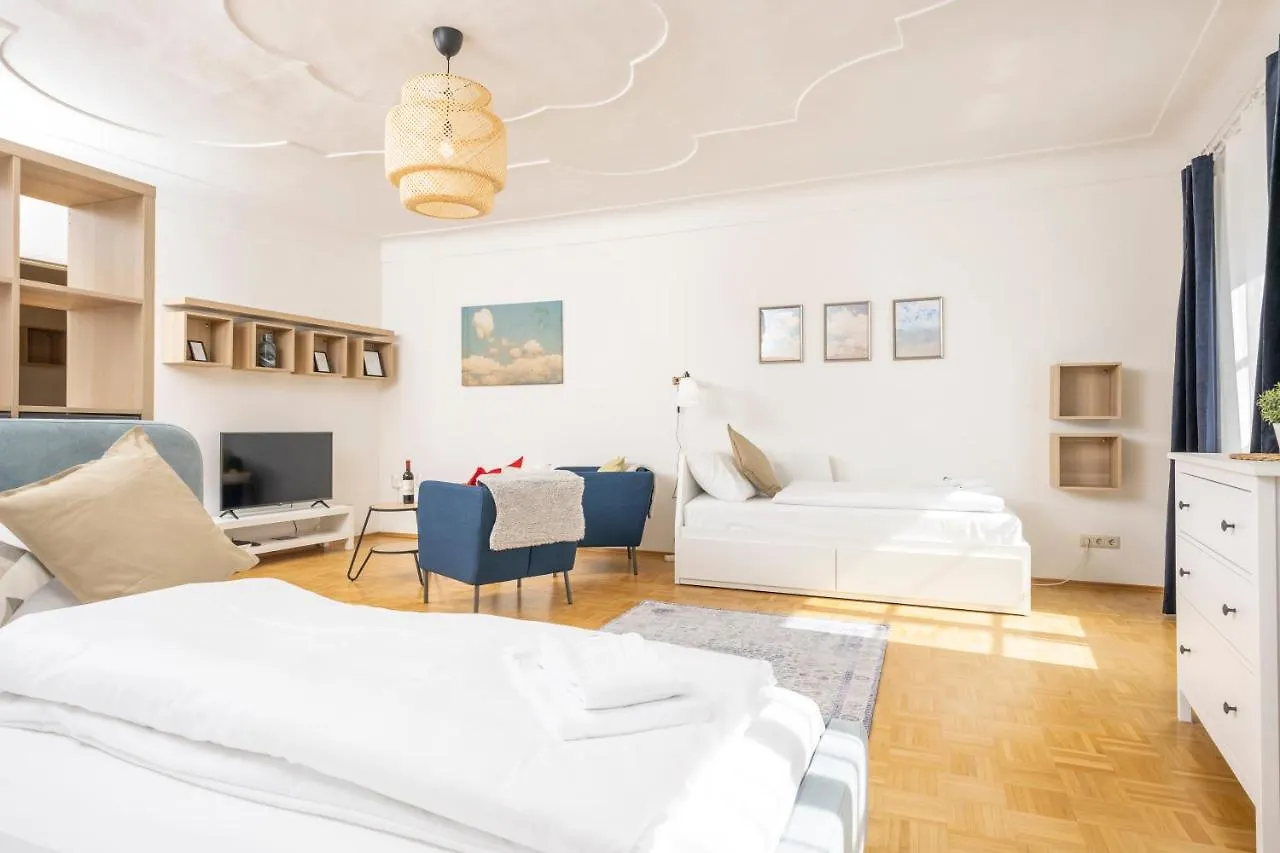 Cozy Kunsthaus Graz Apartment