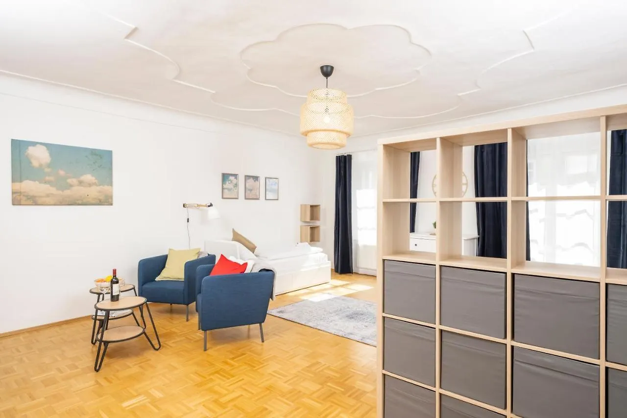 Cozy Kunsthaus Graz Apartment
