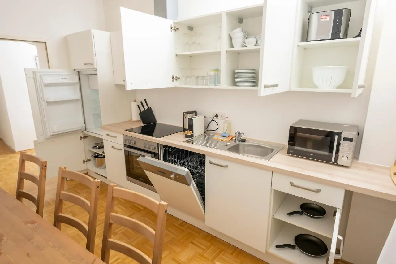 Cozy Kunsthaus Graz Apartment
