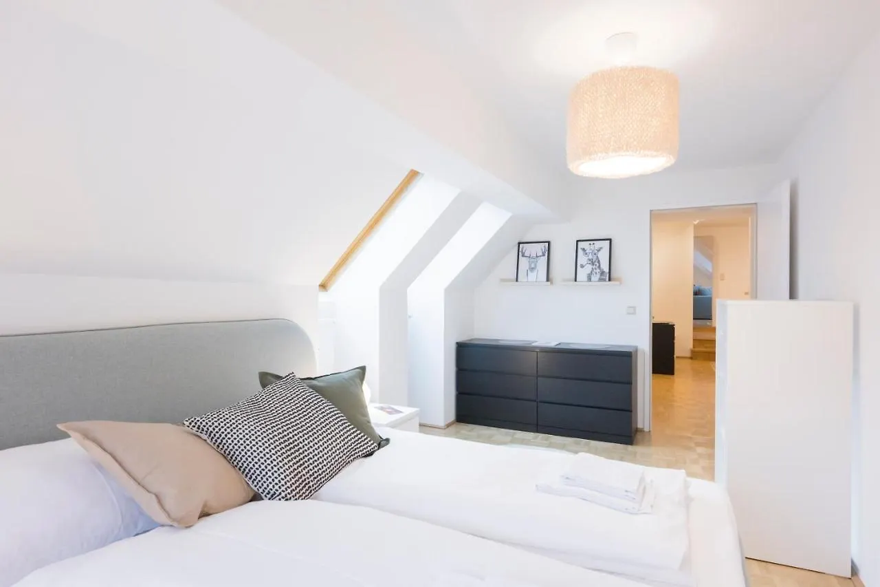 Cozy Kunsthaus Graz Apartment