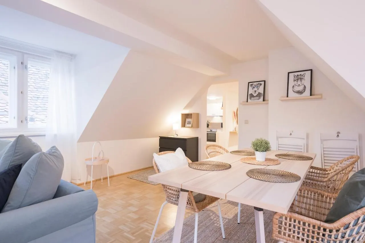Cozy Kunsthaus Graz Apartment