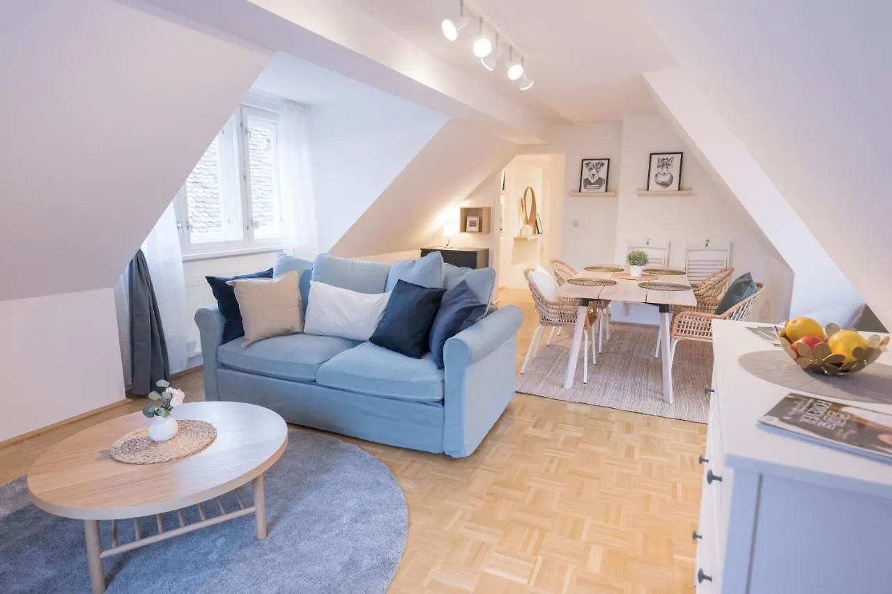 Cozy Kunsthaus Graz Apartment